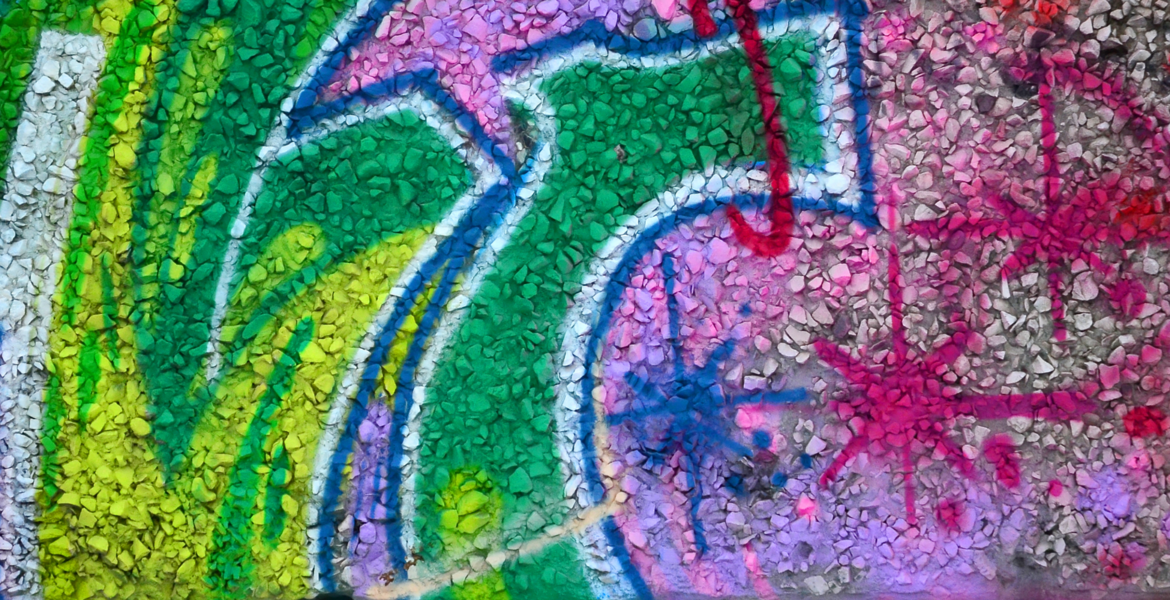 Detalj ur en graffiti illustrerar inlägget "Samling för den fria konsten"